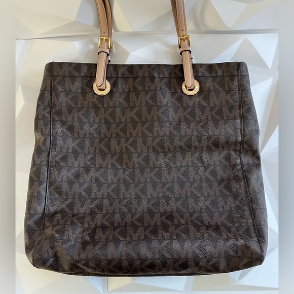 Michael Kors Signature Leather Jet Set Tote Brown Shoulder Bag - Picture 10 of 16